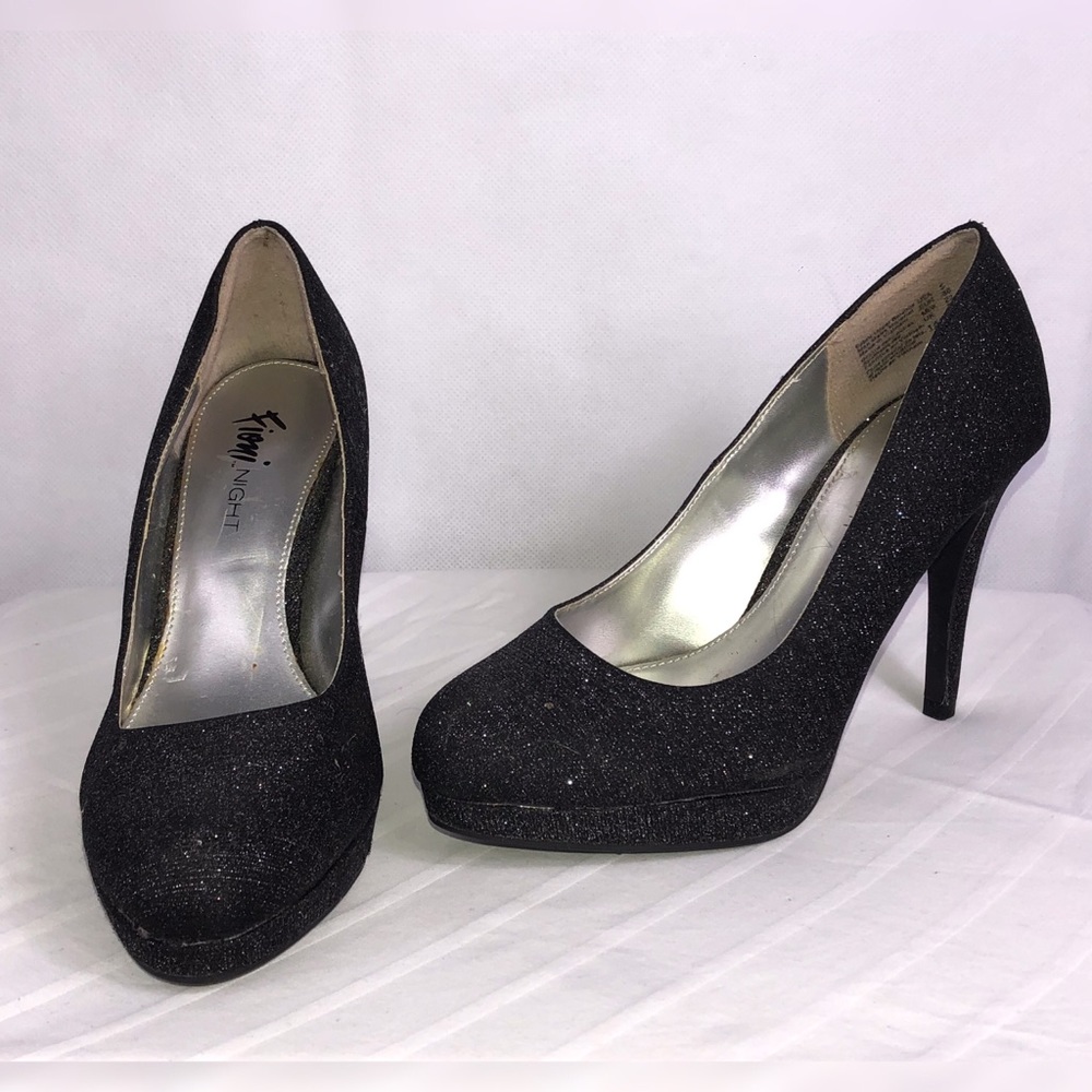 Fioni night black w/ silver sparkle heels